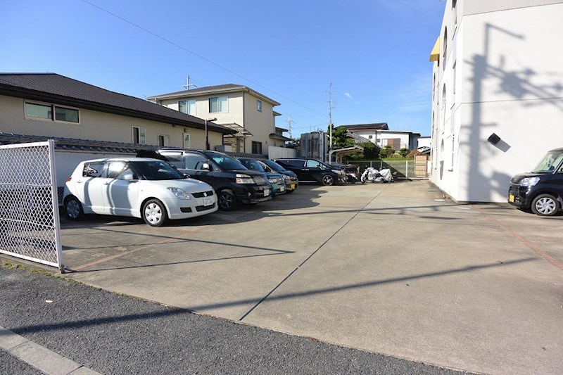 駐車場　駐車場