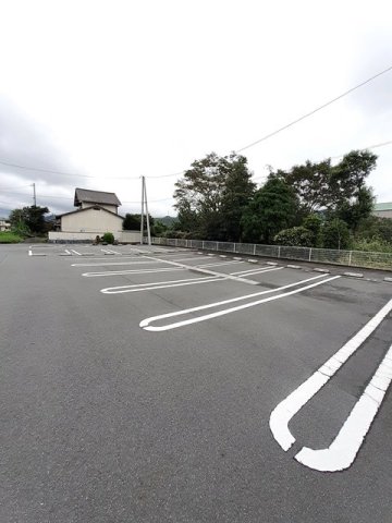 駐車場　駐車場完備です