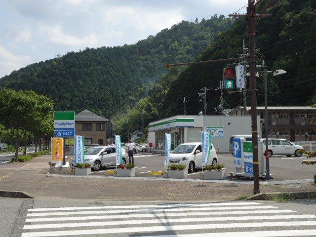 その他　ファミリーマート篠山口駅前店まで758ｍ