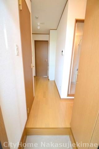 玄関　玄関（下駄箱）