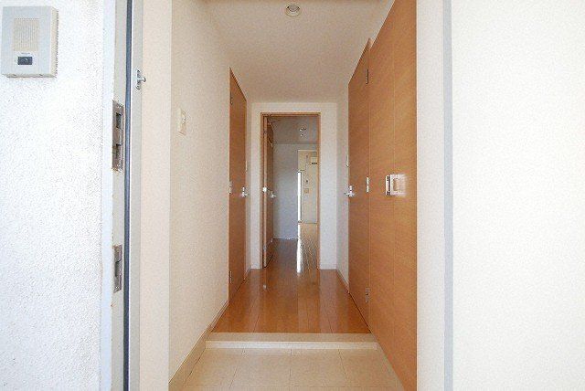 玄関　※別号室同間取り反転タイプ