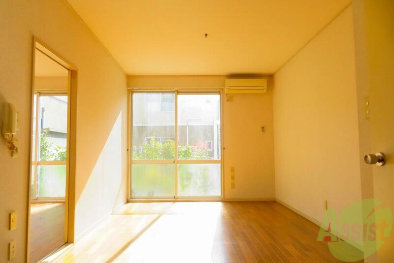 居室・リビング　広いＬＤＫが付いた南向きで日当たり良好のお部屋です。