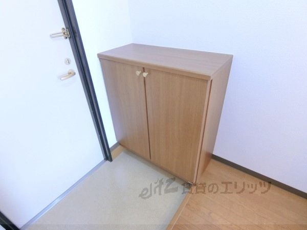玄関　下駄箱