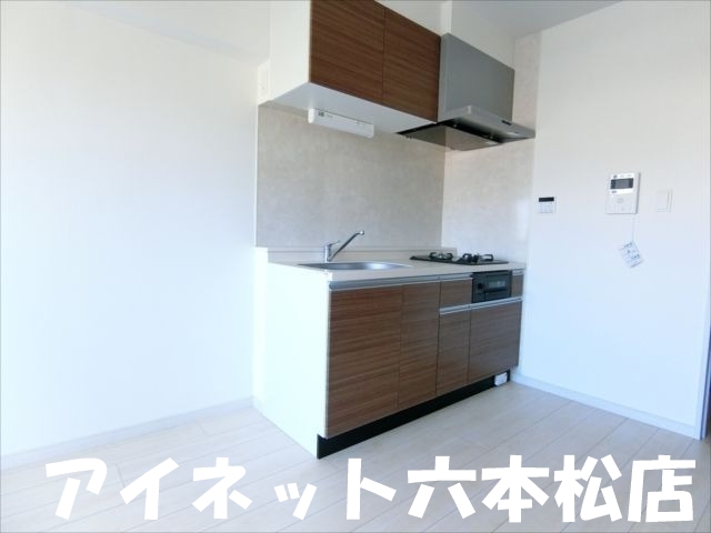 キッチン　2口コンロ・グリル付きです。