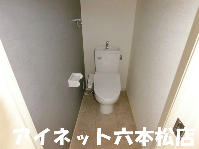 トイレ　もちろんウォシュレット完備