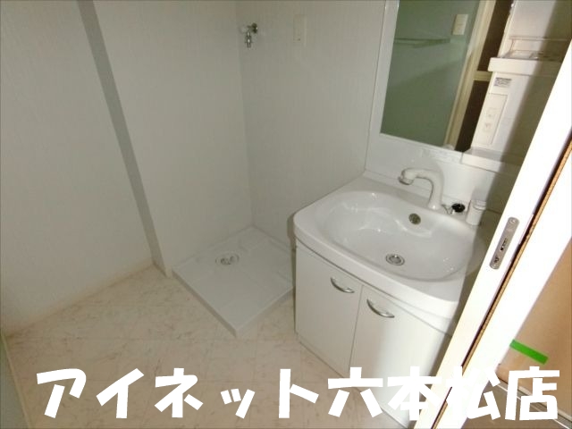 洗面設備　朝の支度はこちらで