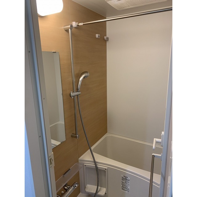 バス・シャワールーム　※別部屋の参考写真です。
