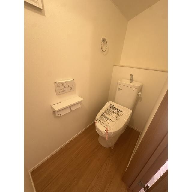 トイレ　落ち着いたトイレです