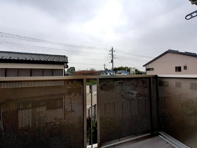 バルコニー　陽当たり良好なバルコニーです