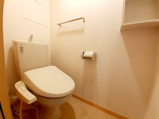 トイレ　落ち着いたトイレです