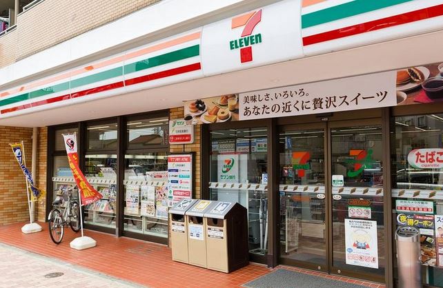 コンビニ　セブンイレブン大田区蒲田1丁目北店（コンビニ）まで77m