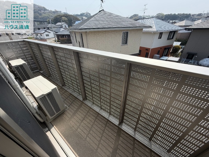 バルコニー　※別号室の写真になります※
