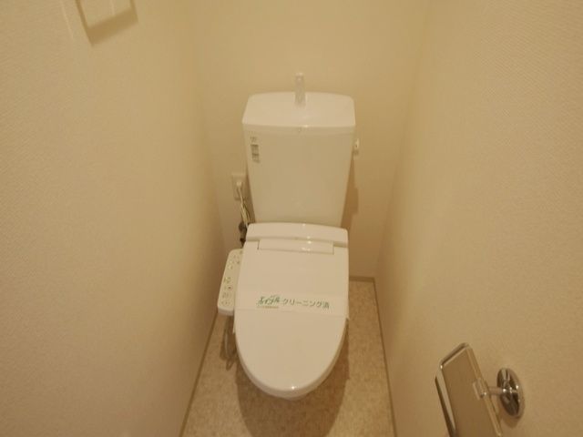 トイレ　※同建物参考写真