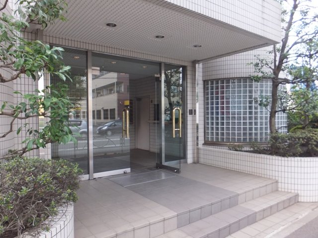 エントランス　先行申込受付中♪お電話がご案内スムーズです♪オンラインもOK