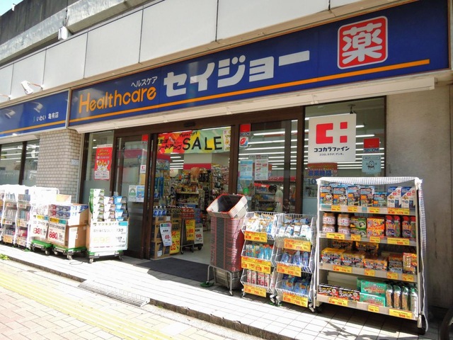 ドラックストア　ドラッグストアいわい亀有店（ドラッグストア）まで180m