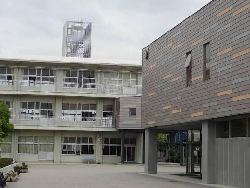 中学校　刈谷市立刈谷東中学校（中学校）まで1430m