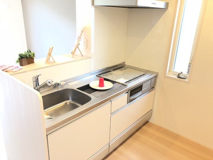 キッチン　同物件、別号室の参考写真です。