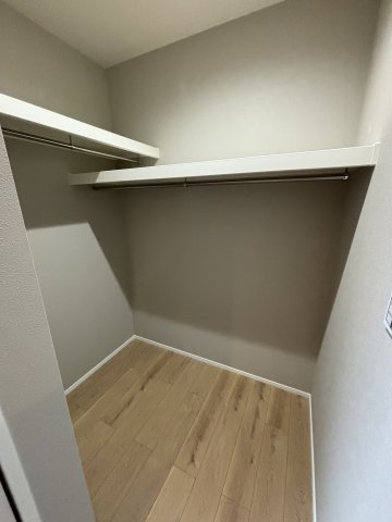 収納　写真は204号室です。 相違する場合は現況を優先いたします。