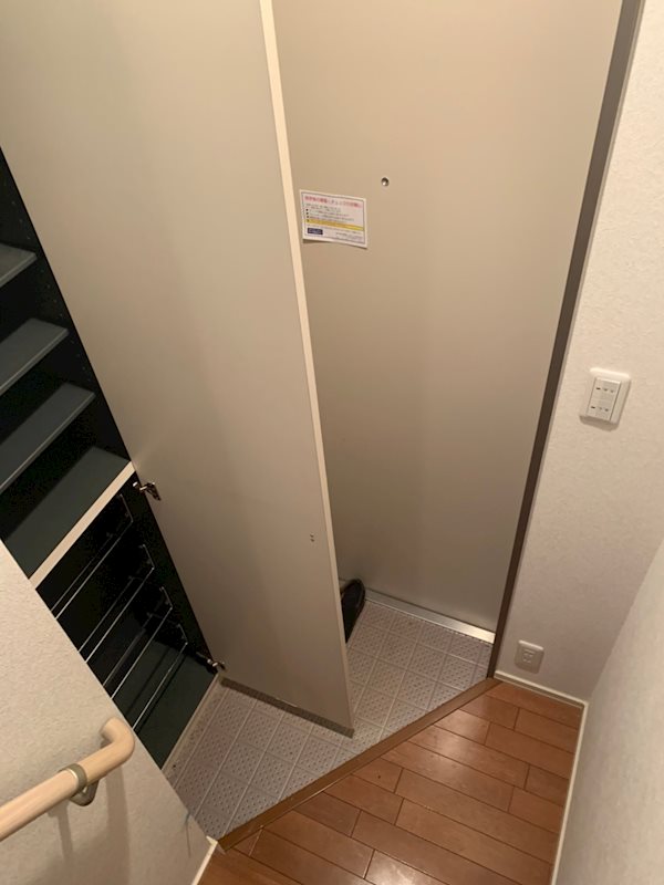 玄関　別号室参考写真です。