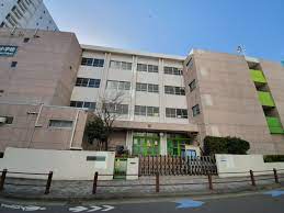 小学校　港区立東町小学校（小学校）まで195m