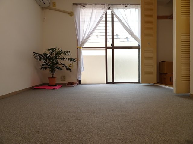 その他部屋・スペース　明るい色調の室内です