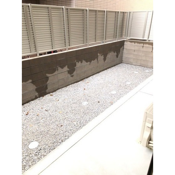 バルコニー　※同型タイプの写真です。