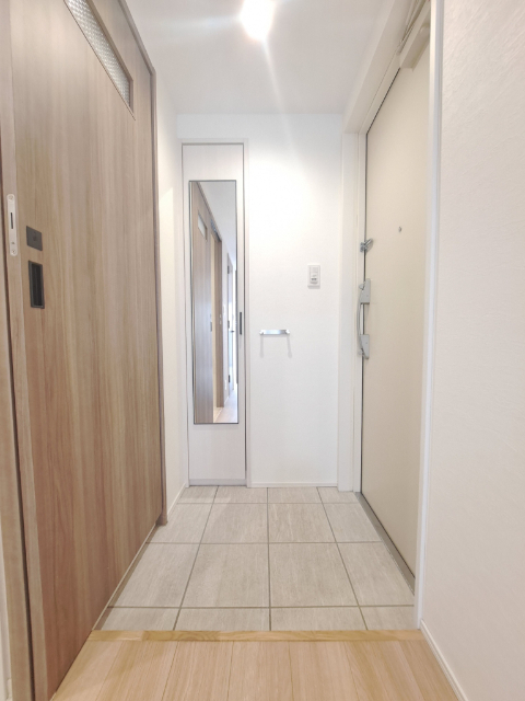 玄関　同タイプの他のお部屋