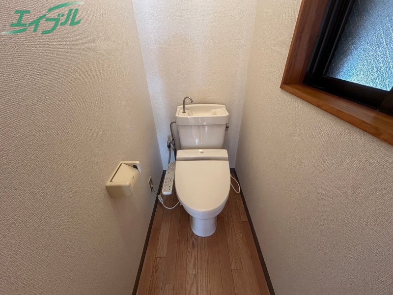 トイレ　同型参考写真