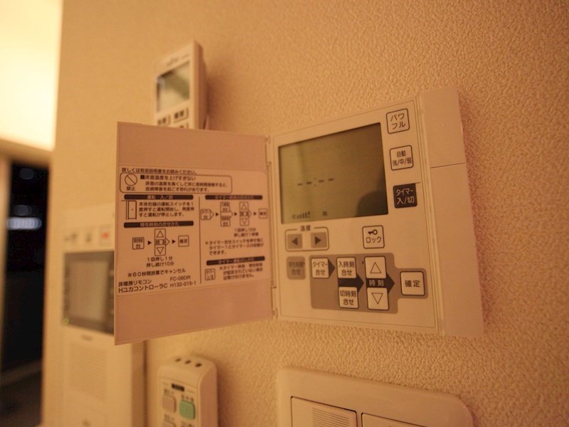 その他設備　床暖房付き