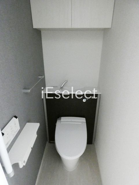 トイレ　ウォシュレット付きのトイレ