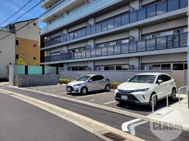 駐車場　敷地内駐車場