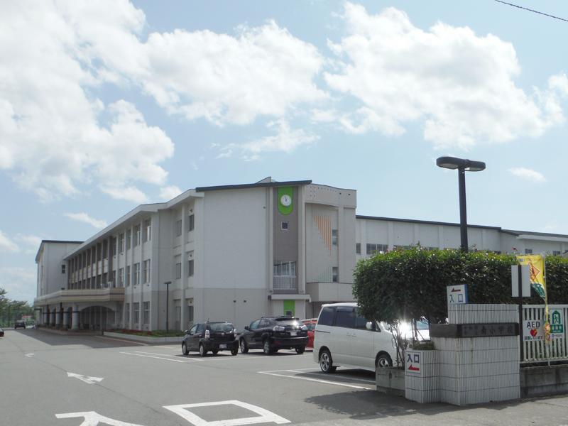 小学校　十和田市立南小学校（小学校）まで800m