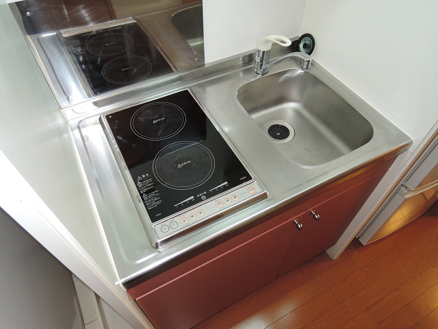 キッチン　電気コンロ２口付