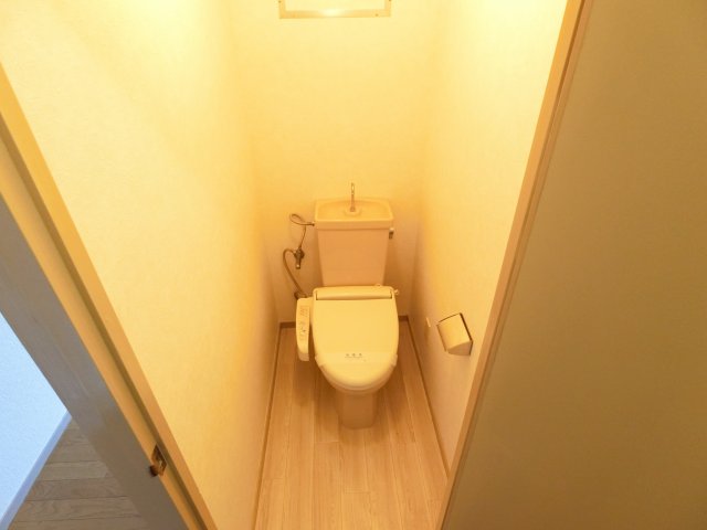トイレ　写真は同マンション別の部屋です