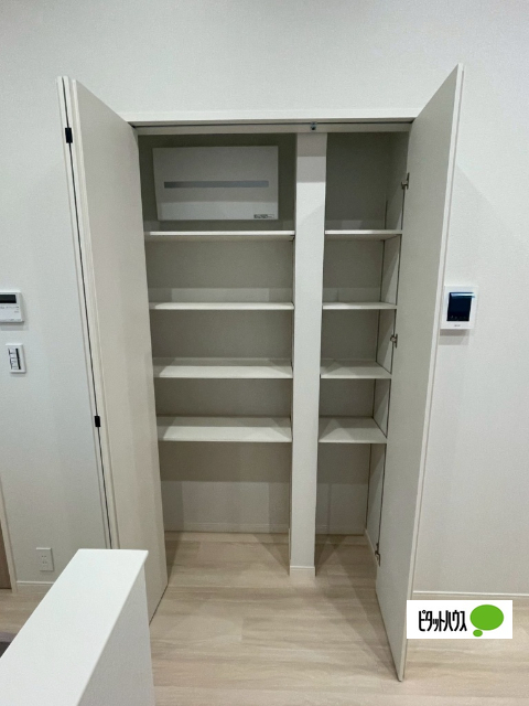 収納　同施工会社物件（参考写真）