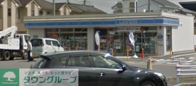 コンビニ　ローソン越谷宮本店（コンビニ）まで740m