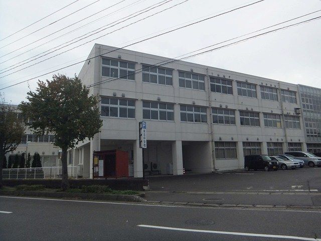 中学校　城北中学校（中学校）まで650m