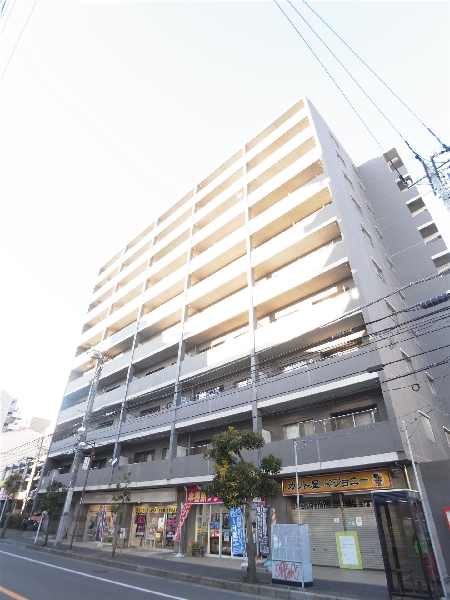建物外観　南向き　1号室から5号室のベランダ面