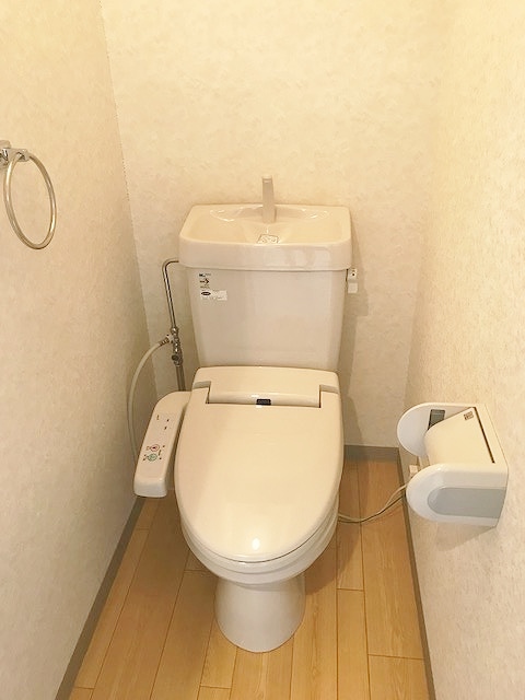 トイレ　トイレはウォシュレット付き！