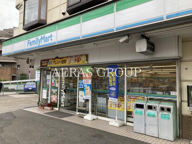 コンビニ　ファミリーマート横浜白根店（コンビニ）まで211m