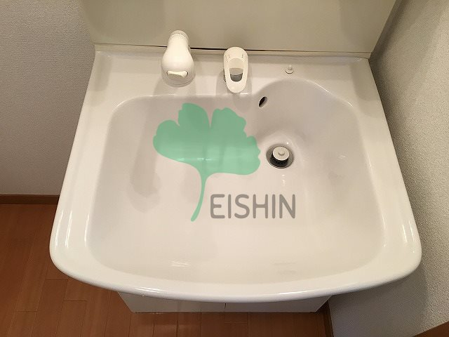 洗面設備　シンプルで使いやすい洗面台です！