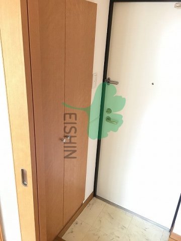 玄関　下駄箱もしっかりついてます！