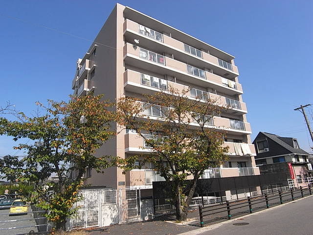 建物外観　住まいの快適をサポート。２４時間年中無休の電話受付サービスあ