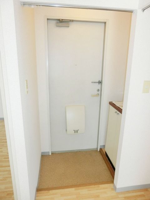 玄関　シューズボックスあります
