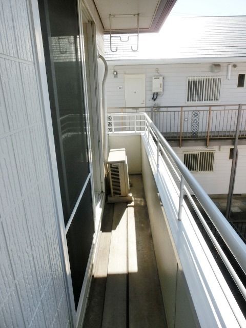 バルコニー　日当たりのいいバルコニースペースです