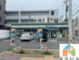 コンビニ　ファミリーマート昭和石仏町店（コンビニ）まで573m