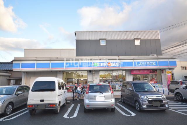 コンビニ　ローソン　小倉横代東町店（コンビニ）まで296m