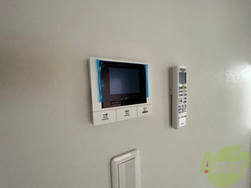 セキュリティ　ＴＶモニター付インターホンです。来客者の顔が見えるので安心！