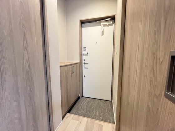 玄関　※別部屋の写真です