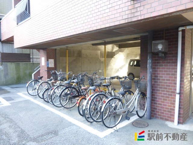 駐車場　駐輪場